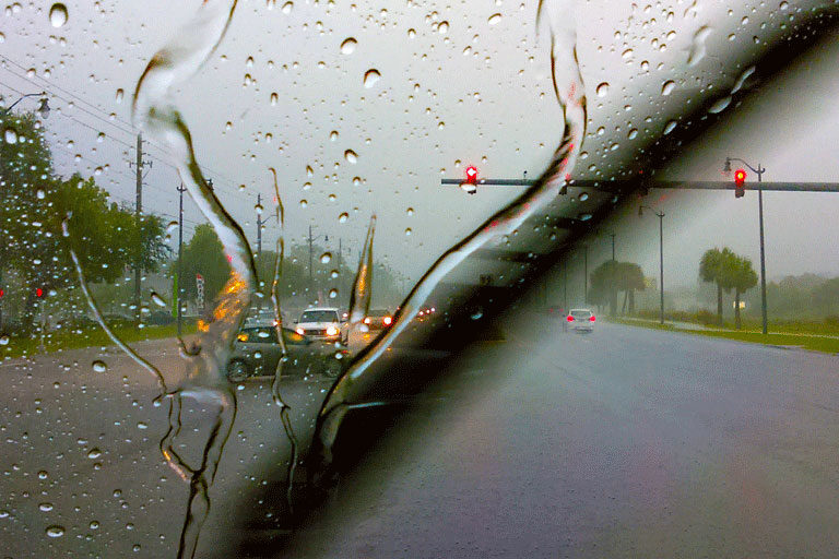 When to Replace Your Windshield Wiper Blades When to Replace Your Windshield Wiper Blades